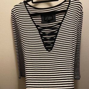 Black & White Striped 3/4 Sleeve Top